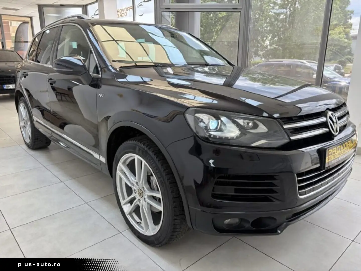 VOLKSWAGEN TOUAREG 4X4 SUV 2013