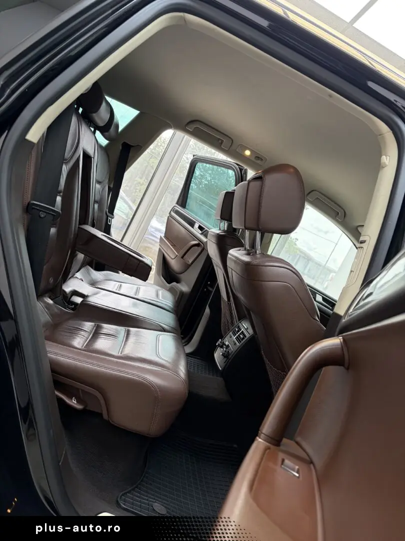 VOLKSWAGEN TOUAREG 4X4 SUV 2013