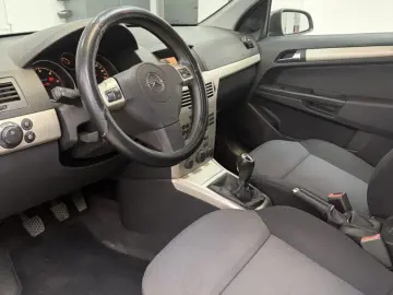 OPEL ASTRA HATCHBACK 2008