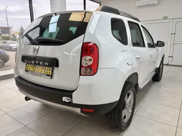 DACIA DUSTER SUV 2012 Laureate