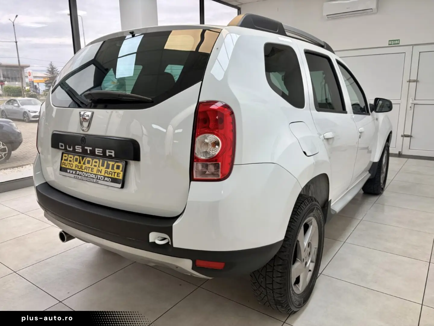 DACIA DUSTER SUV 2012 Laureate