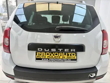 DACIA DUSTER SUV 2012 Laureate