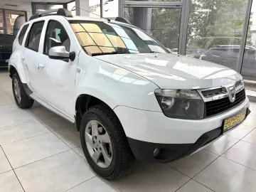 DACIA DUSTER SUV 2012 Laureate
