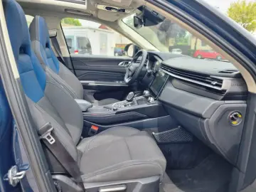 LINK & CO 01 SUV 2022 HYBRID