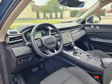 LINK & CO 01 SUV 2022 HYBRID