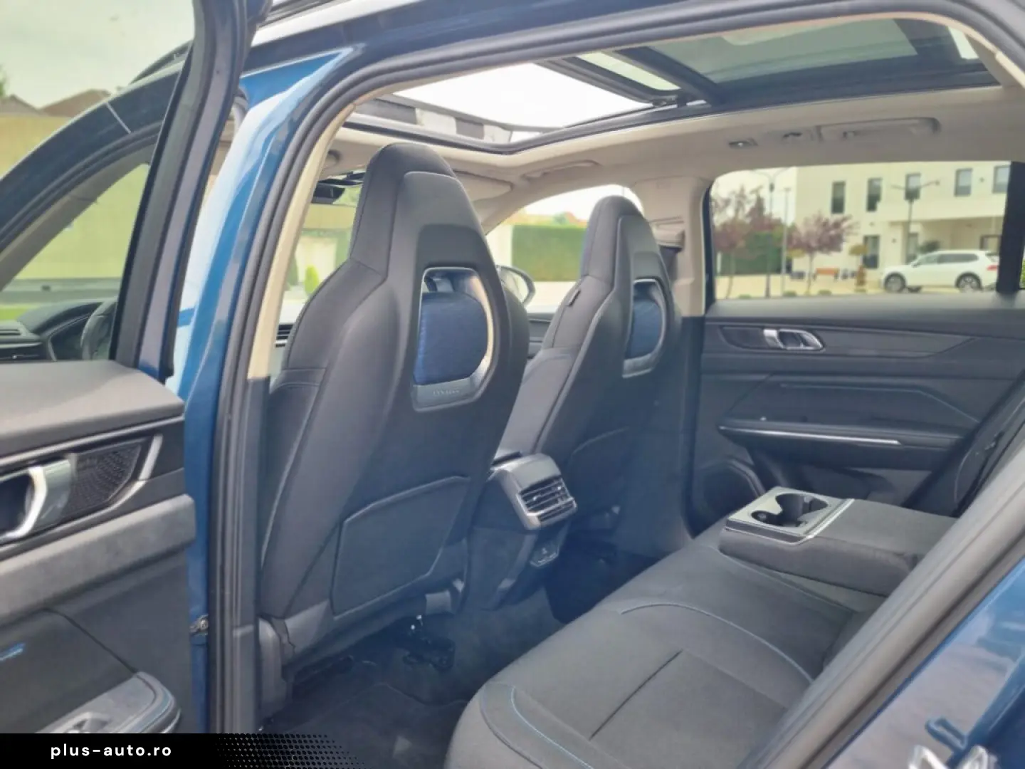 LINK & CO 01 SUV 2022 HYBRID