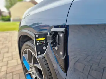 LINK & CO 01 SUV 2022 HYBRID