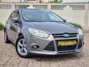 FORD FOCUS HATCHBACK 2015