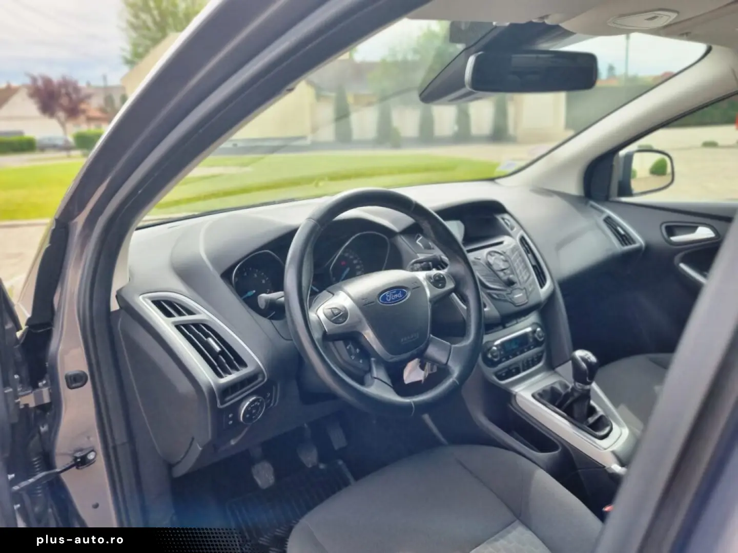 FORD FOCUS HATCHBACK 2015