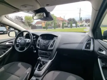 FORD FOCUS HATCHBACK 2015