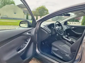 FORD FOCUS HATCHBACK 2015