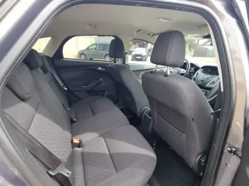 FORD FOCUS HATCHBACK 2015