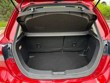 Mazda 2 Homura 1.5 Benzina 90 Cp MT