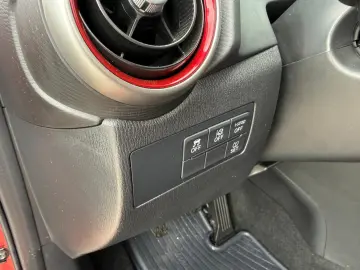 Mazda 2 Homura 1.5 Benzina 90 Cp MT