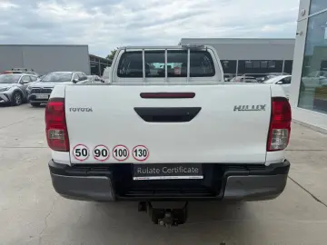 Toyota Hilux 2.4 D-4D Comfort 4WD DOUBLE CAB