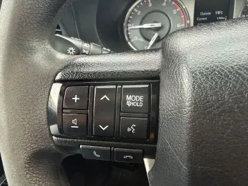 Toyota Hilux 2.4 D-4D Comfort 4WD DOUBLE CAB