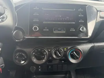 Toyota Hilux 2.4 D-4D Comfort 4WD DOUBLE CAB