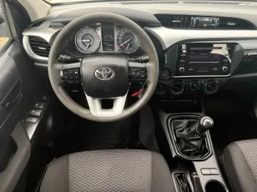 Toyota Hilux 2.4 D-4D Comfort 4WD DOUBLE CAB