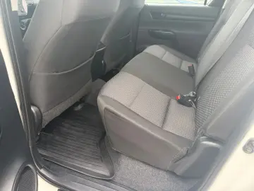 Toyota Hilux 2.4 D-4D Comfort 4WD DOUBLE CAB