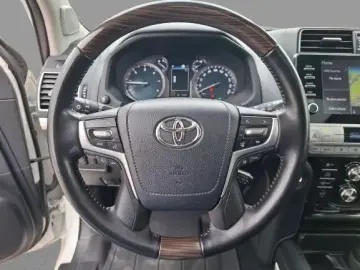 Toyota Land-Cruiser