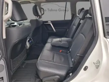 Toyota Land-Cruiser