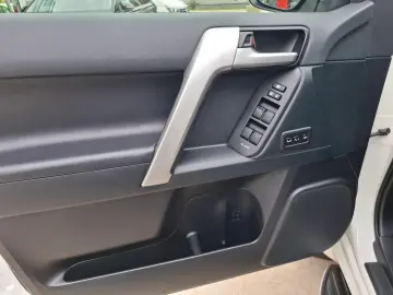 Toyota Land-Cruiser