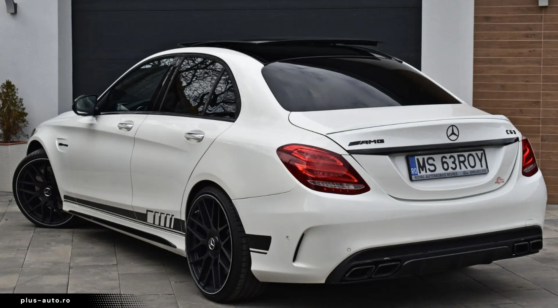 Mercedes-Benz C-63-Amg