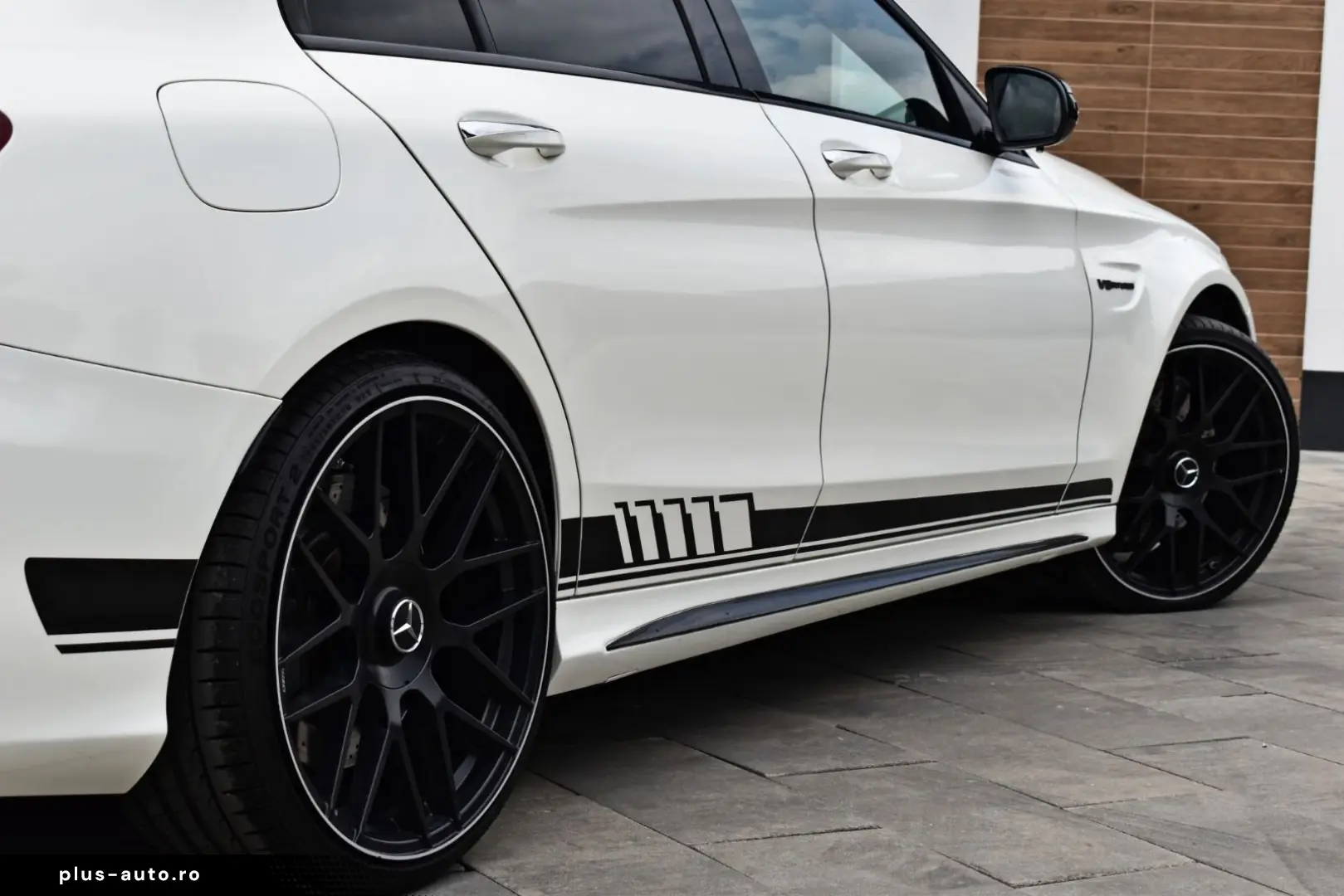 Mercedes-Benz C-63-Amg