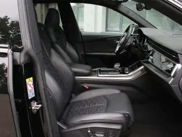 Audi Rs-Q8