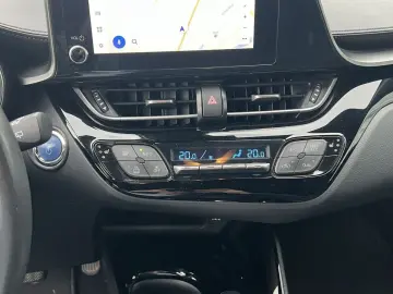 TOYOTA C-HR 1.8 Hybrid Advance HALF LEDER   BLINDSPOT