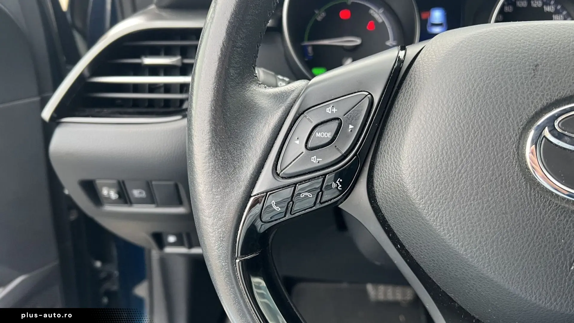 TOYOTA C-HR 1.8 Hybrid Advance HALF LEDER   BLINDSPOT