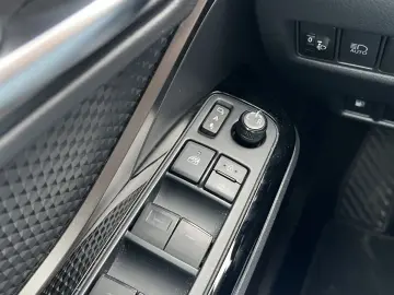 TOYOTA C-HR 1.8 Hybrid Advance HALF LEDER   BLINDSPOT