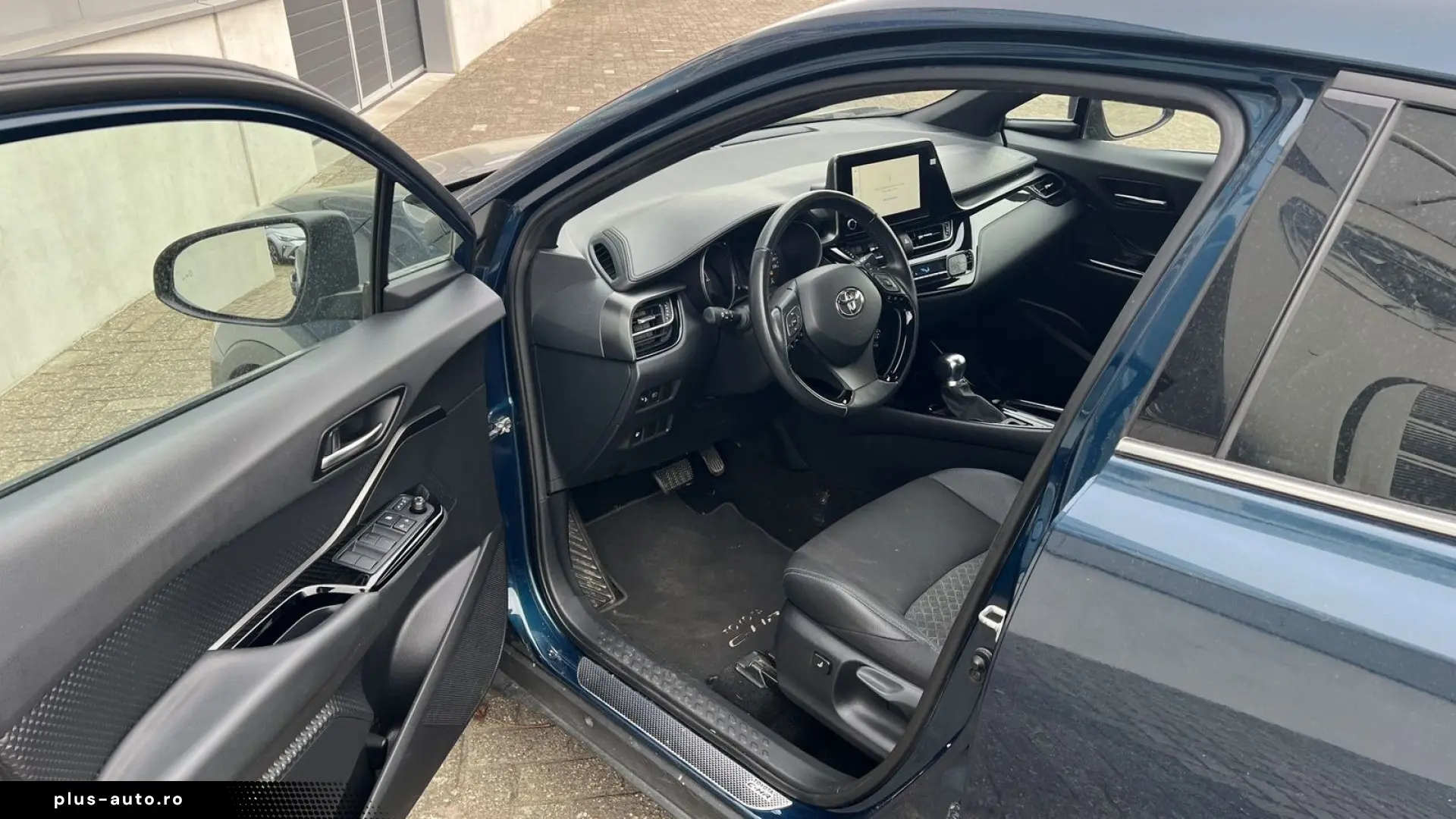 TOYOTA C-HR 1.8 Hybrid Advance HALF LEDER   BLINDSPOT
