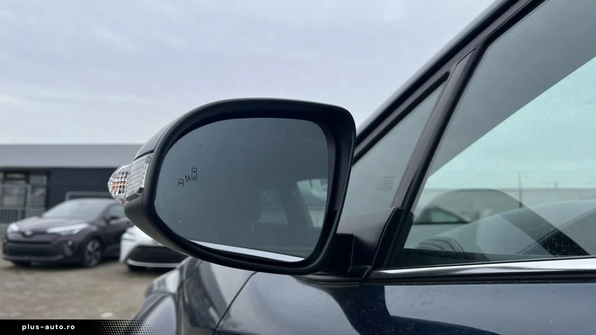 TOYOTA C-HR 1.8 Hybrid Advance HALF LEDER   BLINDSPOT