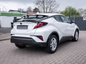 TOYOTA C-HR HYBRID Flow KLIMA KAMERA LED SCHEINWERFER