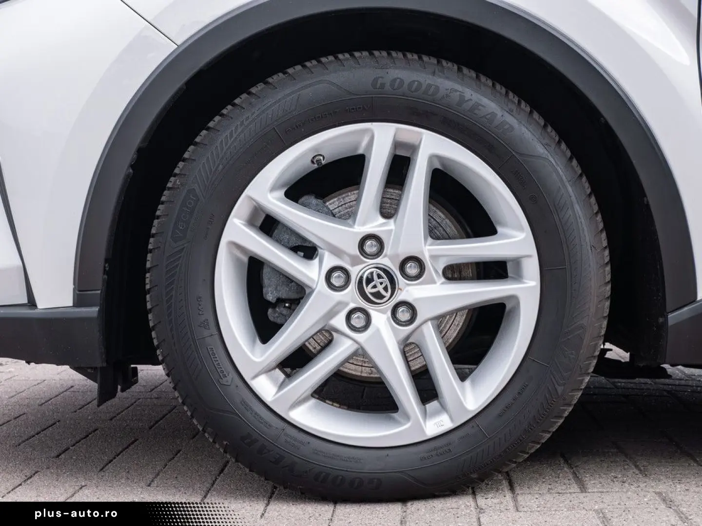TOYOTA C-HR HYBRID Flow KLIMA KAMERA LED SCHEINWERFER