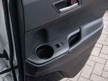 TOYOTA C-HR HYBRID Flow KLIMA KAMERA LED SCHEINWERFER
