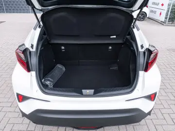 TOYOTA C-HR HYBRID Flow KLIMA KAMERA LED SCHEINWERFER