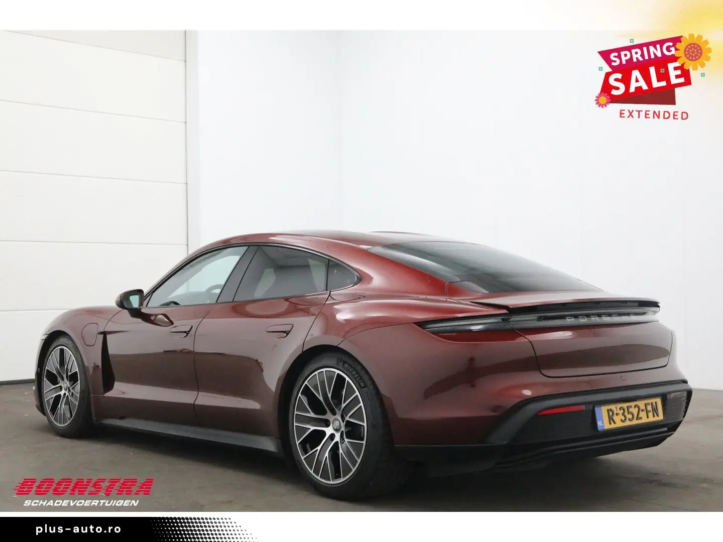 PORSCHE Taycan 93.4kWh Performance Batterie PASM Sport C