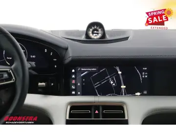 PORSCHE Taycan 93.4kWh Performance Batterie PASM Sport C