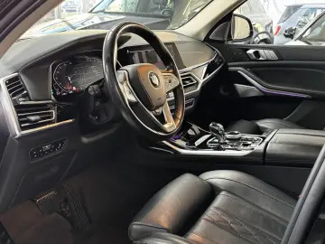 BMW X7 xDrive 40 d Design SKY LOUNGE FOND-TV 6-SITZE