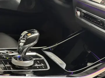 BMW X7 xDrive 40 d Design SKY LOUNGE FOND-TV 6-SITZE