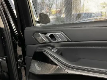 BMW X7 xDrive 40 d Design SKY LOUNGE FOND-TV 6-SITZE