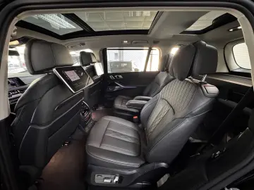 BMW X7 xDrive 40 d Design SKY LOUNGE FOND-TV 6-SITZE