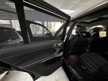 BMW X7 xDrive 40 d Design SKY LOUNGE FOND-TV 6-SITZE