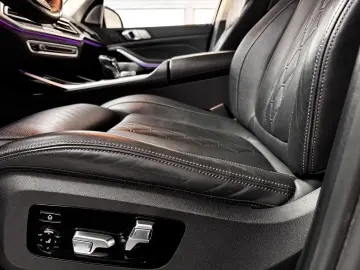 BMW X7 xDrive 40 d Design SKY LOUNGE FOND-TV 6-SITZE