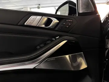 BMW X7 xDrive 40 d Design SKY LOUNGE FOND-TV 6-SITZE