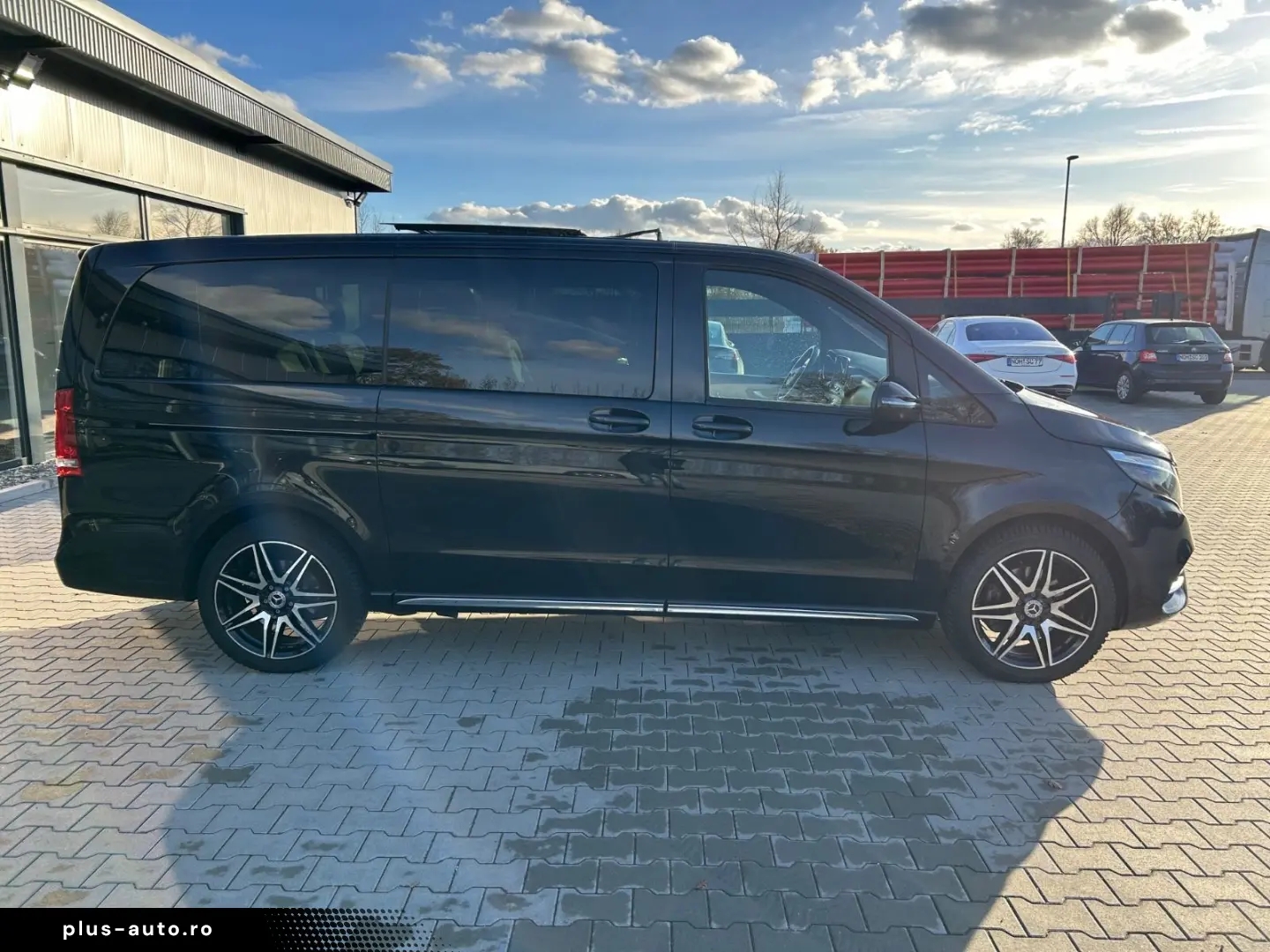 MERCEDES-BENZ V300d 4M Lang AMG -7S-2xEl.Tür-Pano-360K-19Zo