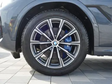 BMW X6 xDrive 30d MSport AHK H&K 360 Laser Pano Sthz