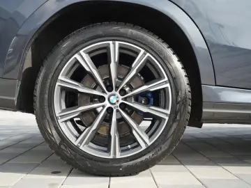 BMW X6 xDrive 30d MSport AHK H&K 360 Laser Pano Sthz